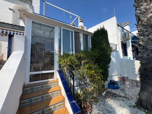 3 slaapkamer Rijtjeshuis te koop in Villamartin, Orihuela met zwembad - € 235.000 (Ref: 9714953)