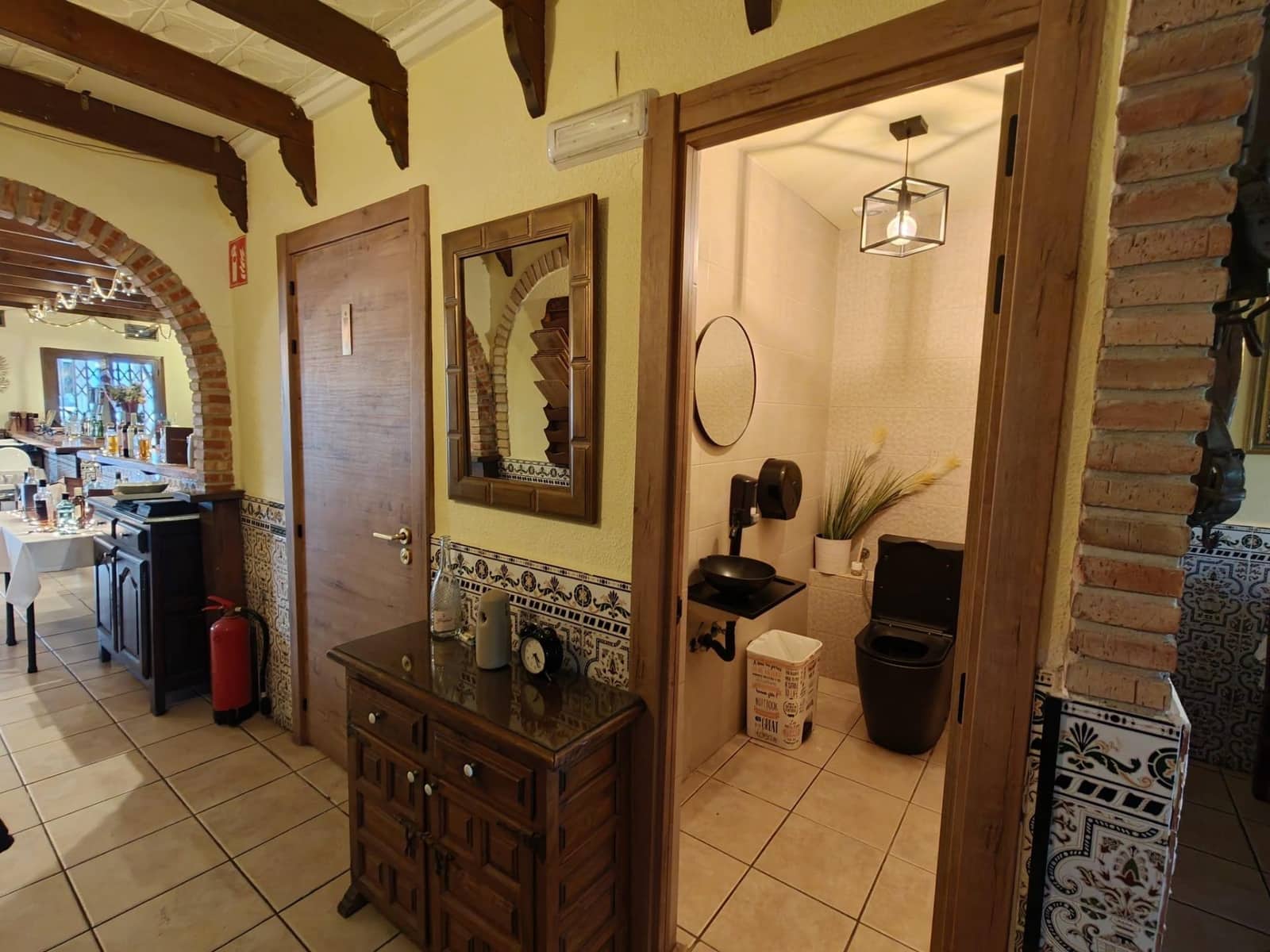 1 bedroom Commercial for sale in Torrevieja - € 310,000 (Ref: 9770680)