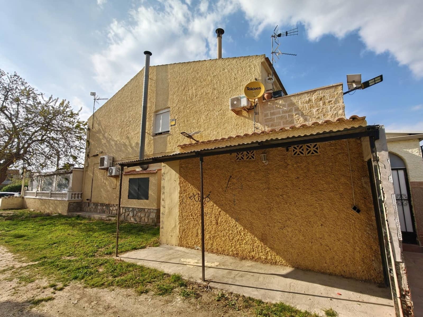 1 bedroom Commercial for sale in Torrevieja - € 310,000 (Ref: 9770680)