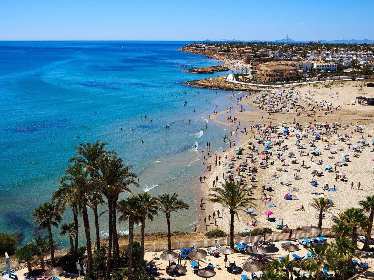 Adosado de 2 habitaciones en Orihuela Costa en venta con piscina - 229.000 € (Ref: 9773079)