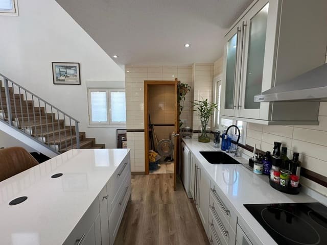 2 chambre Penthouse à vendre à Villamartin, Orihuela - 245 000 € (Ref: 9794648)