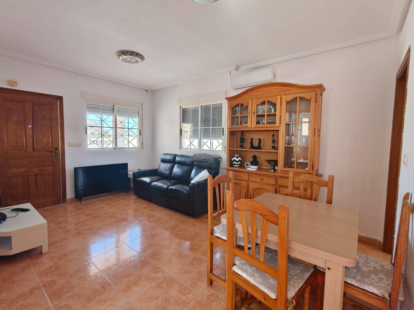 3 bedroom Villa for sale in Torrevieja with pool - € 228,000 (Ref: 9806494)