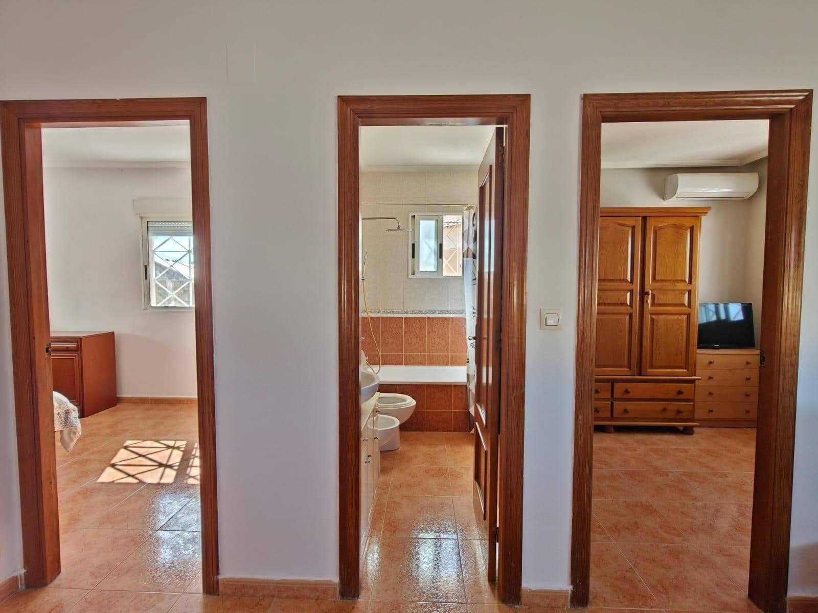 3 bedroom Villa for sale in Torrevieja with pool - € 228,000 (Ref: 9806494)