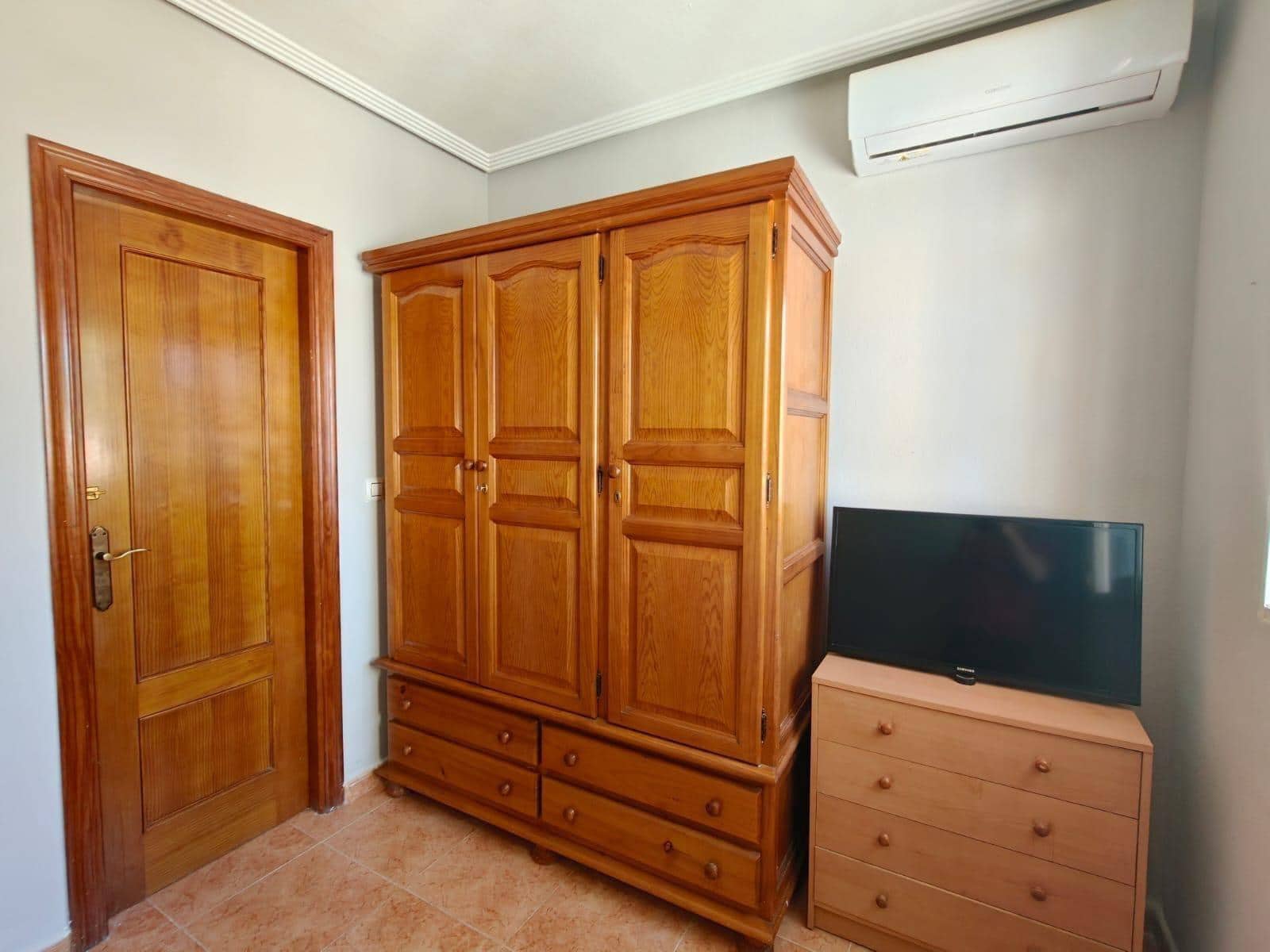 3 bedroom Villa for sale in Torrevieja with pool - € 228,000 (Ref: 9806494)