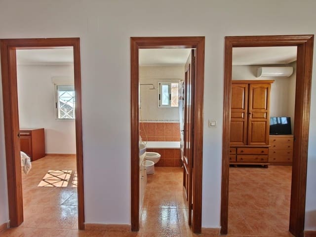 3 bedroom Villa for sale in El Chaparral - La Siesta - La Torreta, Torrevieja with pool - € 228,000 (Ref: 9806494)