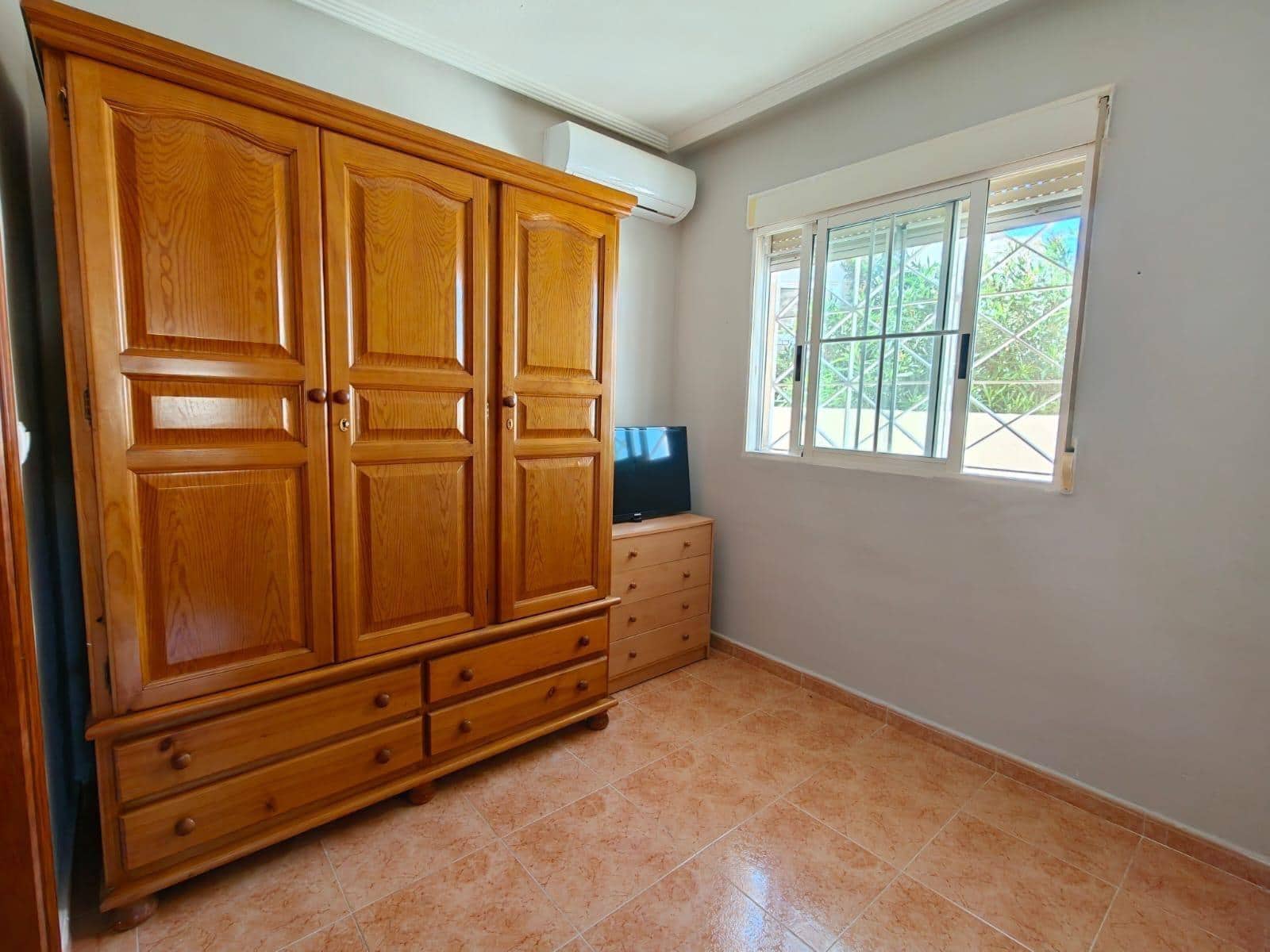 3 bedroom Villa for sale in Torrevieja with pool - € 228,000 (Ref: 9806494)