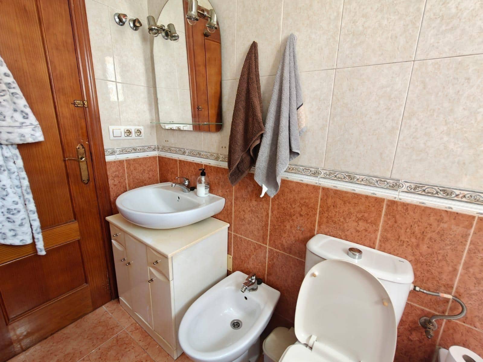 3 bedroom Villa for sale in Torrevieja with pool - € 228,000 (Ref: 9806494)