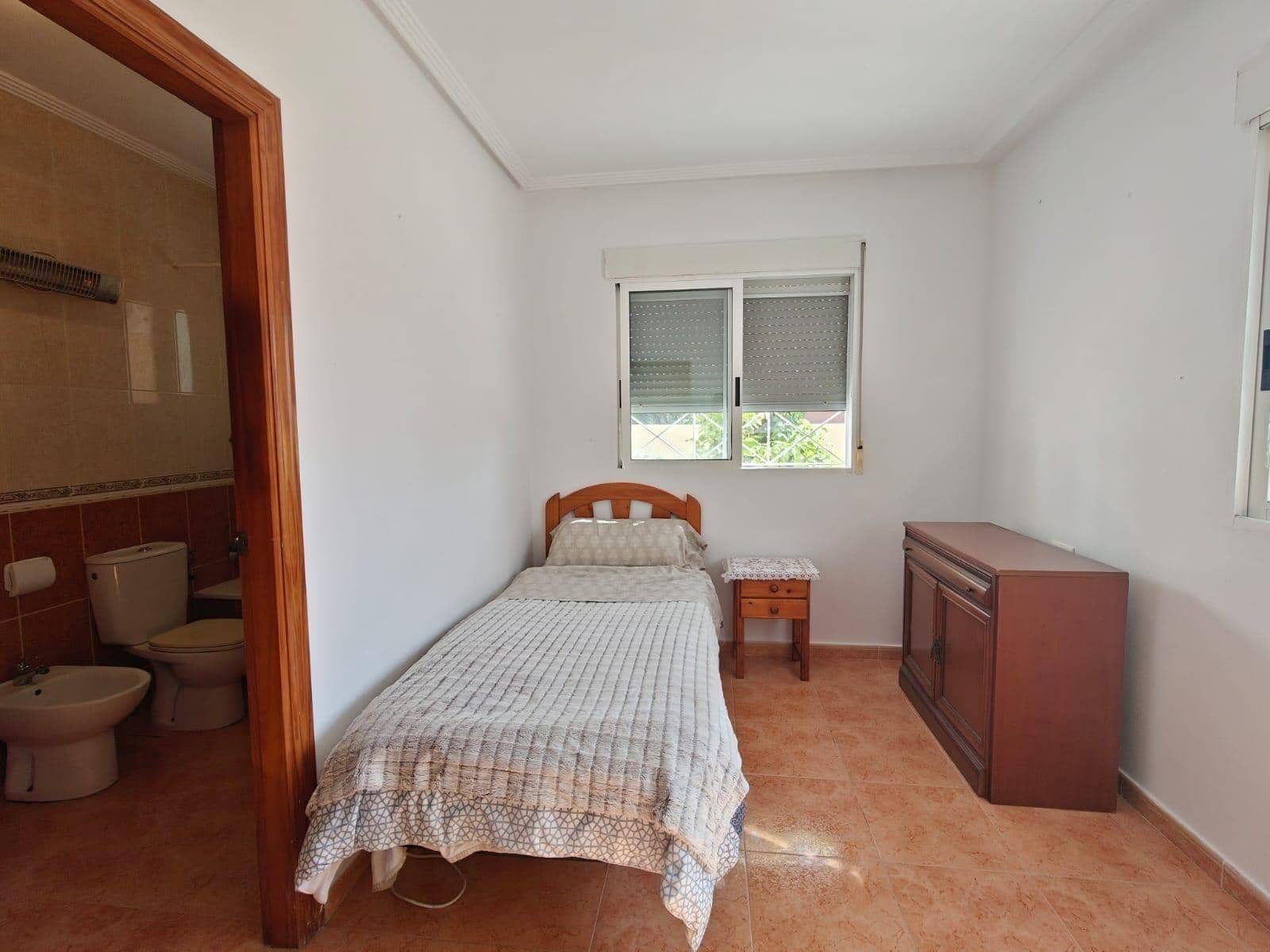 3 bedroom Villa for sale in Torrevieja with pool - € 228,000 (Ref: 9806494)