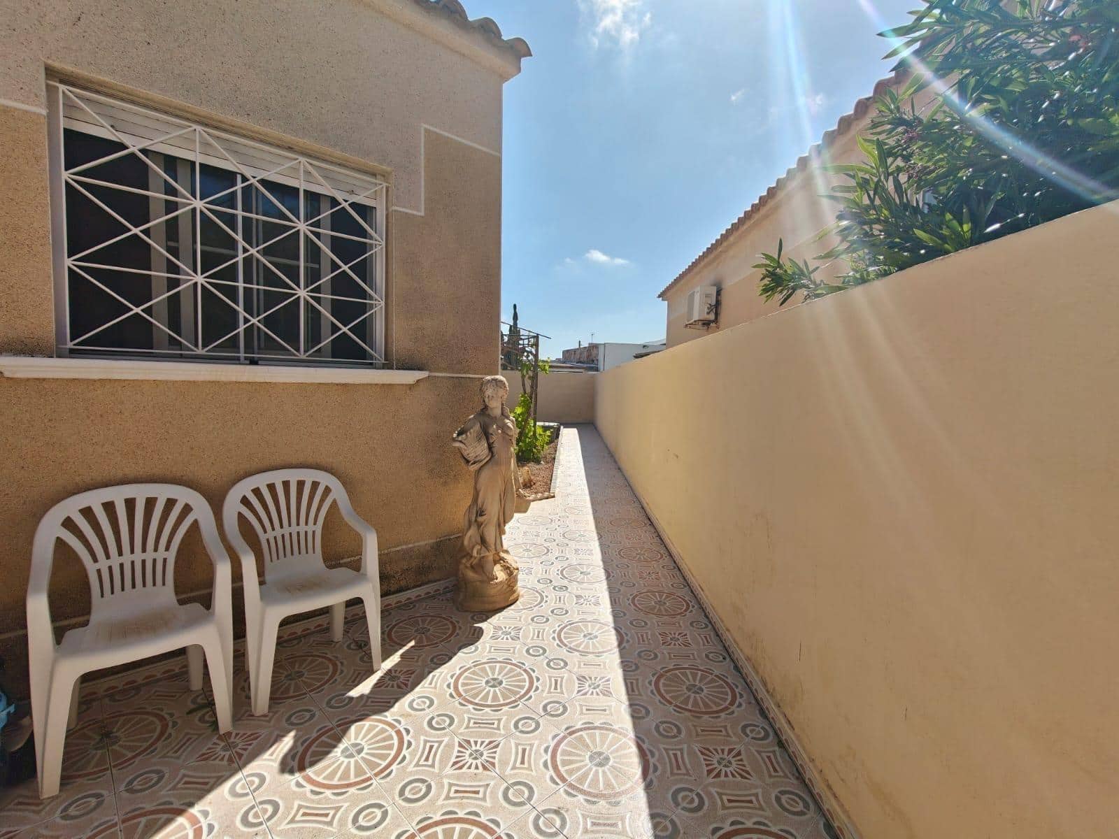 3 bedroom Villa for sale in Torrevieja with pool - € 228,000 (Ref: 9806494)