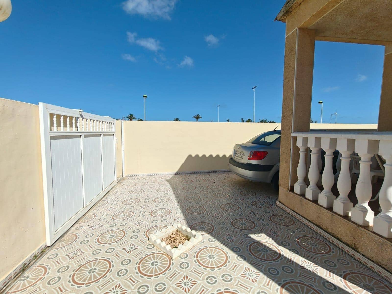 3 bedroom Villa for sale in Torrevieja with pool - € 228,000 (Ref: 9806494)