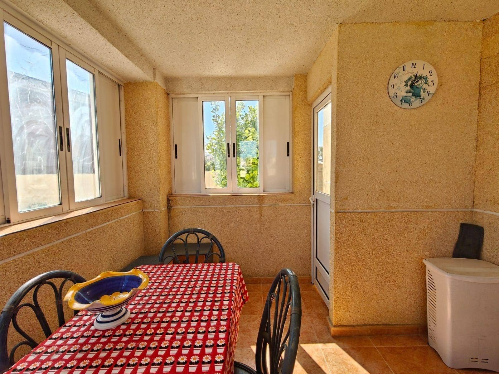 3 bedroom Villa for sale in Torrevieja with pool - € 228,000 (Ref: 9806494)