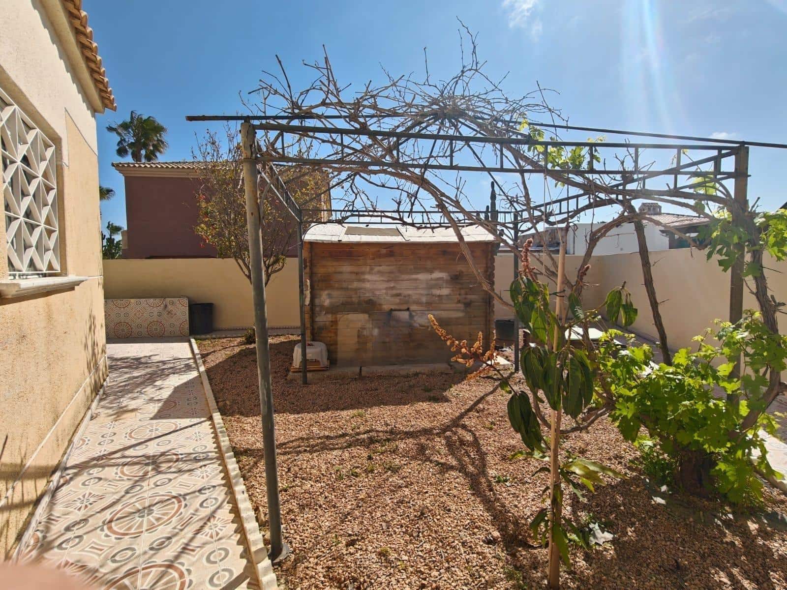 3 bedroom Villa for sale in Torrevieja with pool - € 228,000 (Ref: 9806494)