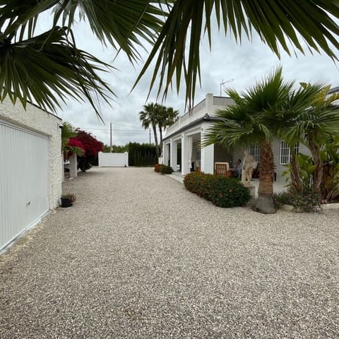 3 soveværelse Finca/Landehus til salg i Torrellano, Elche / Elx med swimmingpool garage - € 525.000 (Ref: 9818245)