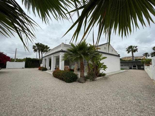 3 soveværelse Finca/Landehus til salg i Torrellano, Elche / Elx med swimmingpool garage - € 525.000 (Ref: 9818245)