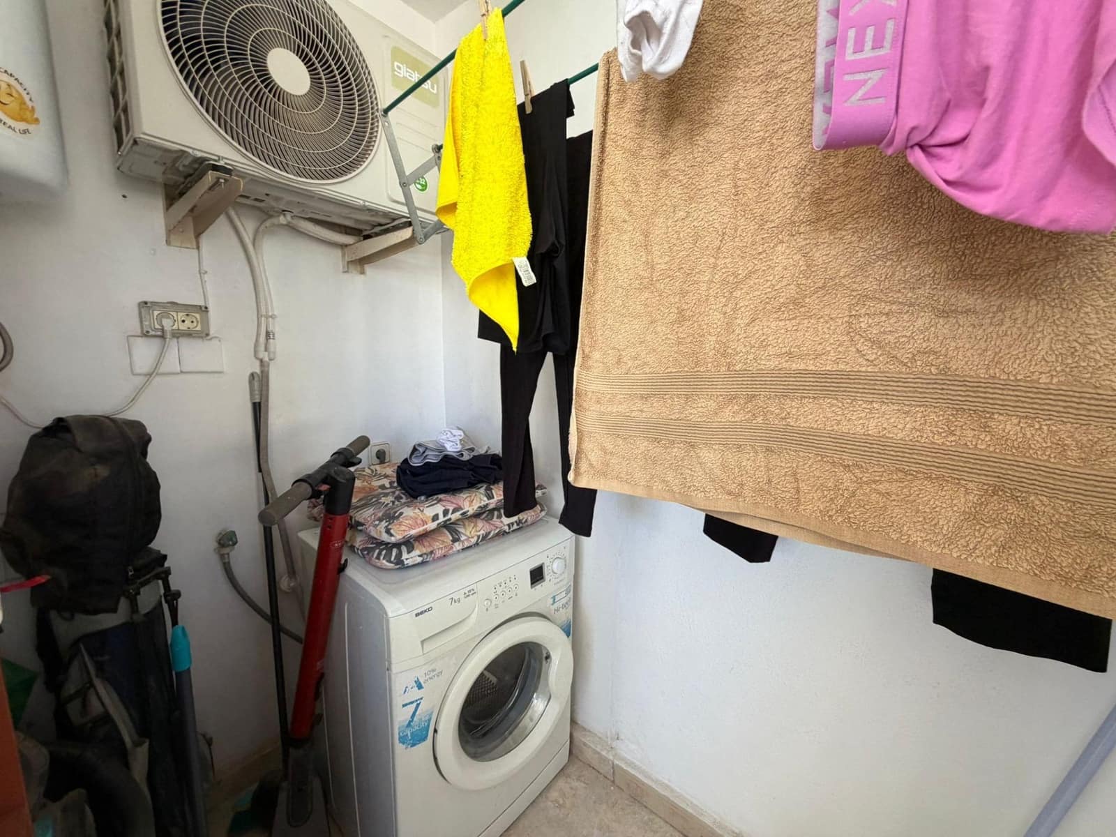 1 Zimmer Apartment zu verkaufen in Villamartin mit Pool - 125.000 € (Ref: 9851780)