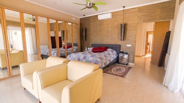 Chalet de 3 habitaciones en Pego en venta - 850.000 € (Ref: 10015215)