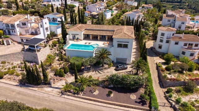 Chalet de 3 habitaciones en Pego en venta - 850.000 € (Ref: 10015215)