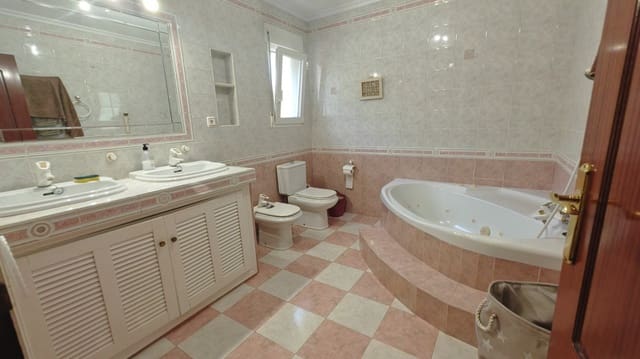 4 sovrum Villa till salu i Dénia - 590 000 € (Ref: 10015216)