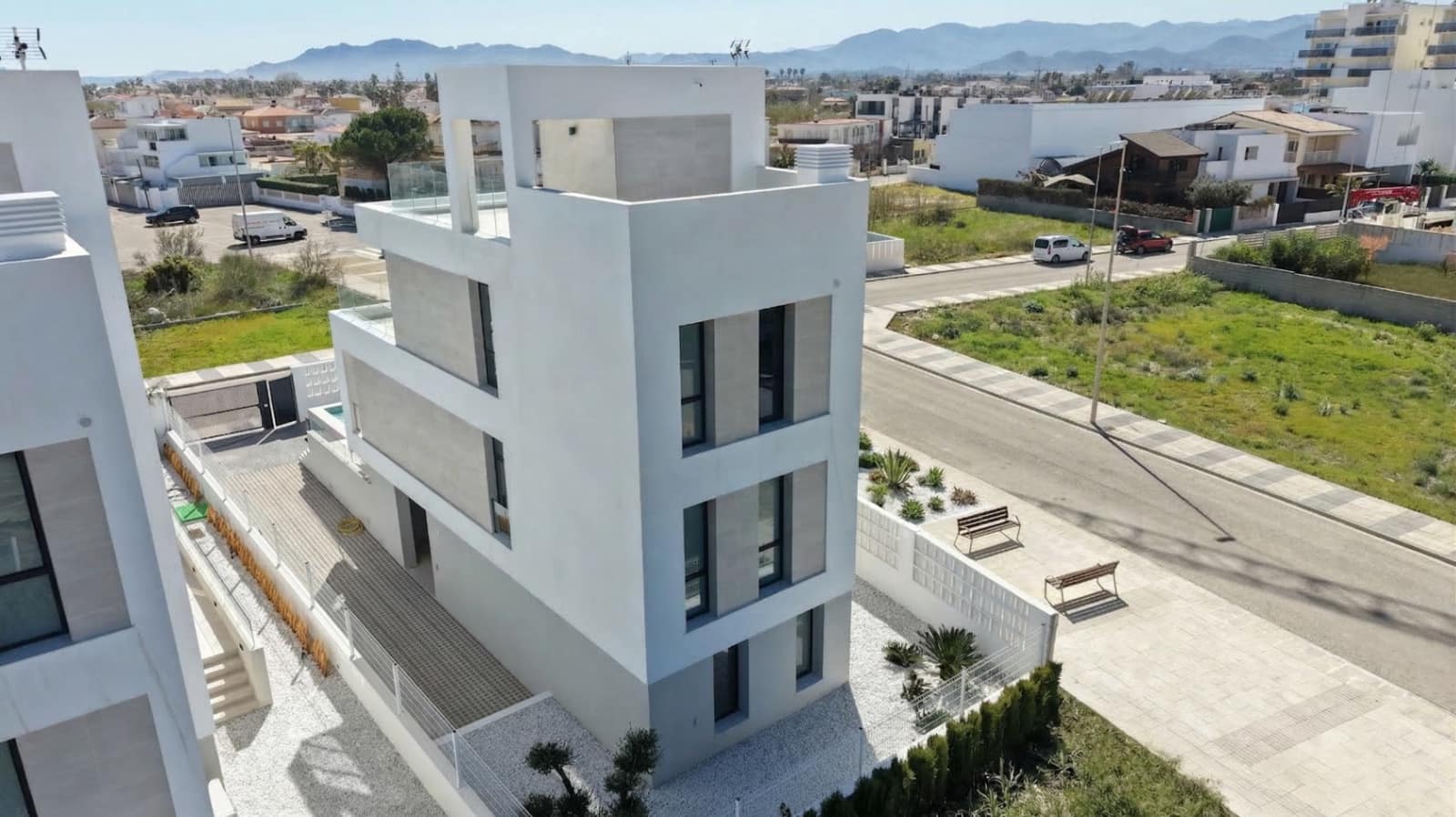 4 quarto Moradia para venda em Oliva - 950 000 € (Ref: 10015218)