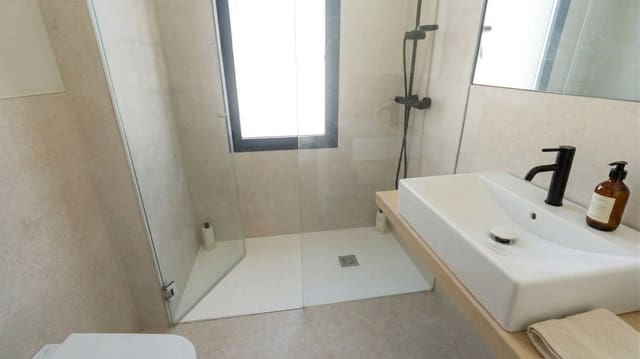 4 quarto Moradia para venda em Oliva - 950 000 € (Ref: 10015218)