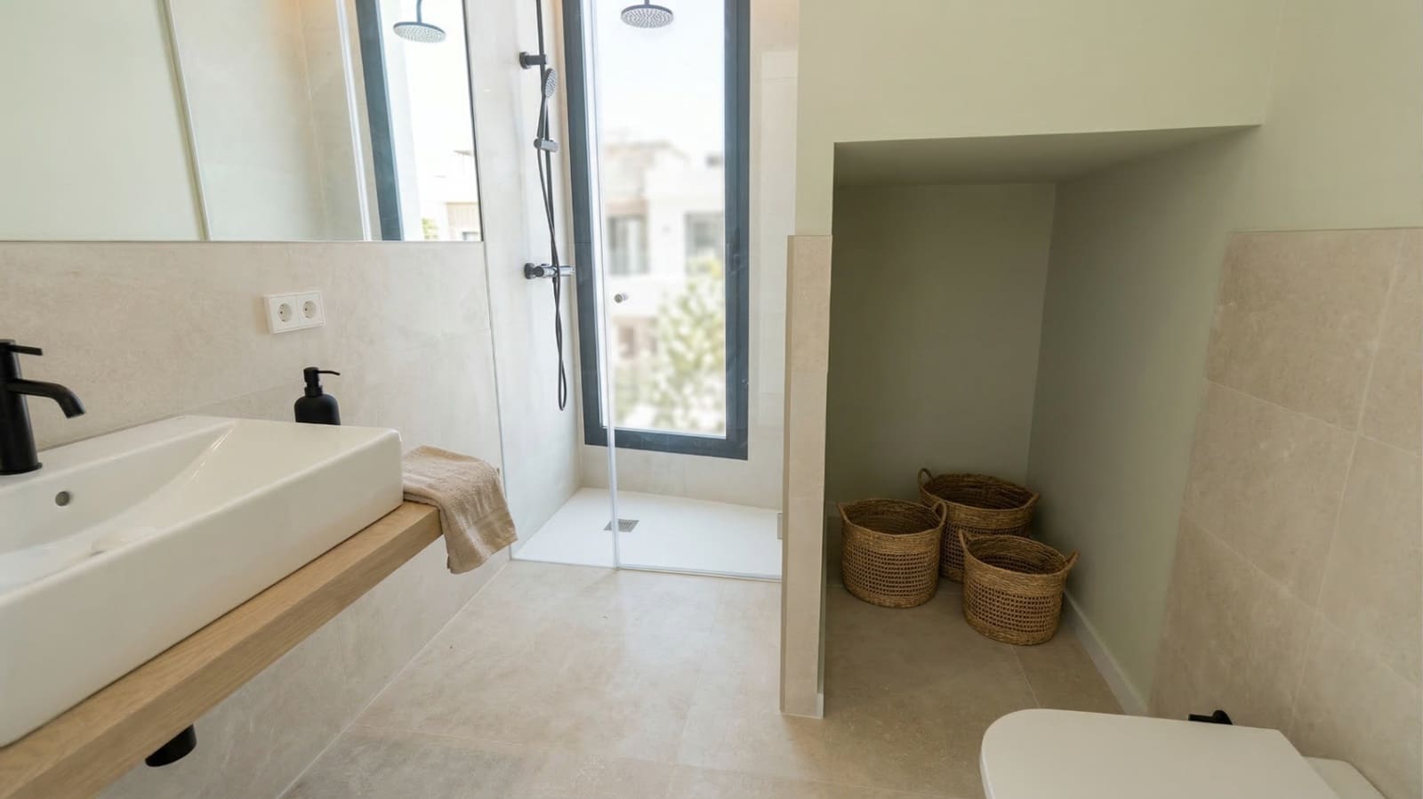 4 quarto Moradia para venda em Oliva - 950 000 € (Ref: 10015218)