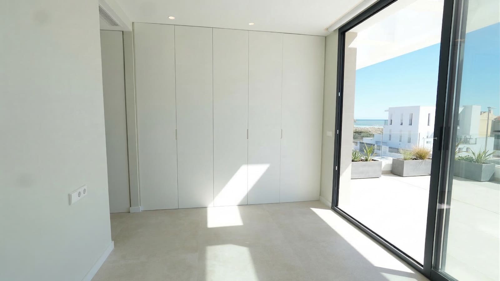 4 quarto Moradia para venda em Oliva - 950 000 € (Ref: 10015218)