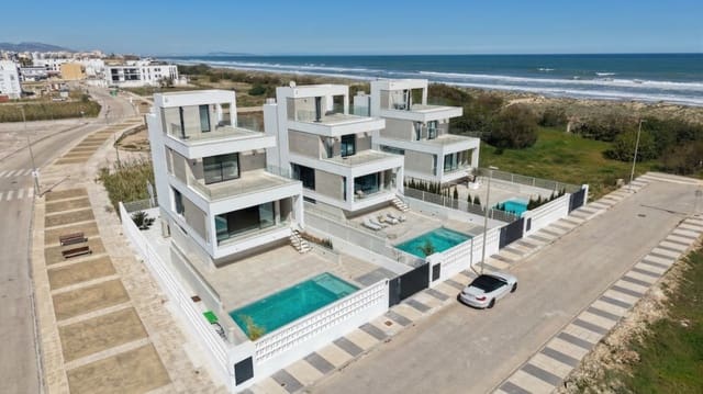 4 bedroom Villa for sale in Oliva - € 950,000 (Ref: 10015218)
