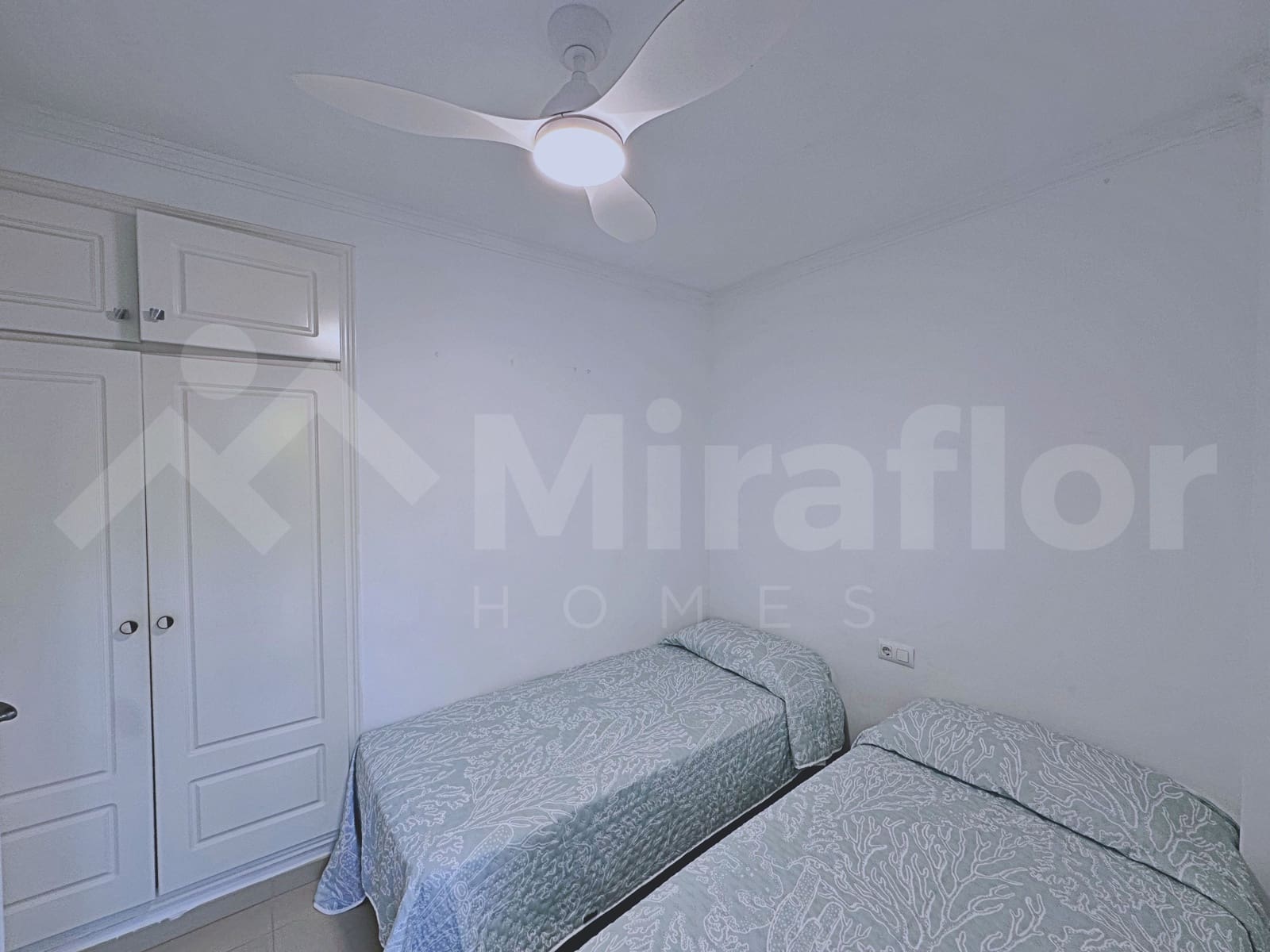 2 bedroom Apartment for sale in Denia with pool - € 246,000 (Ref: 10023211)