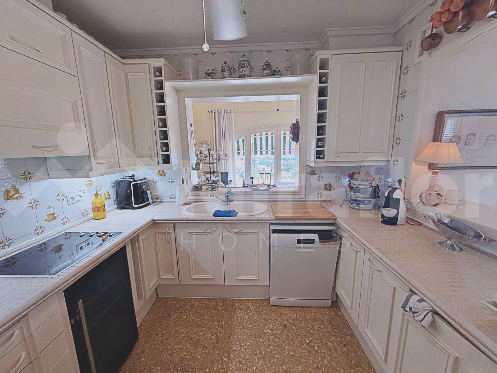 6 slaapkamer Villa te koop in Denia met zwembad - € 875.000 (Ref: 10079921)