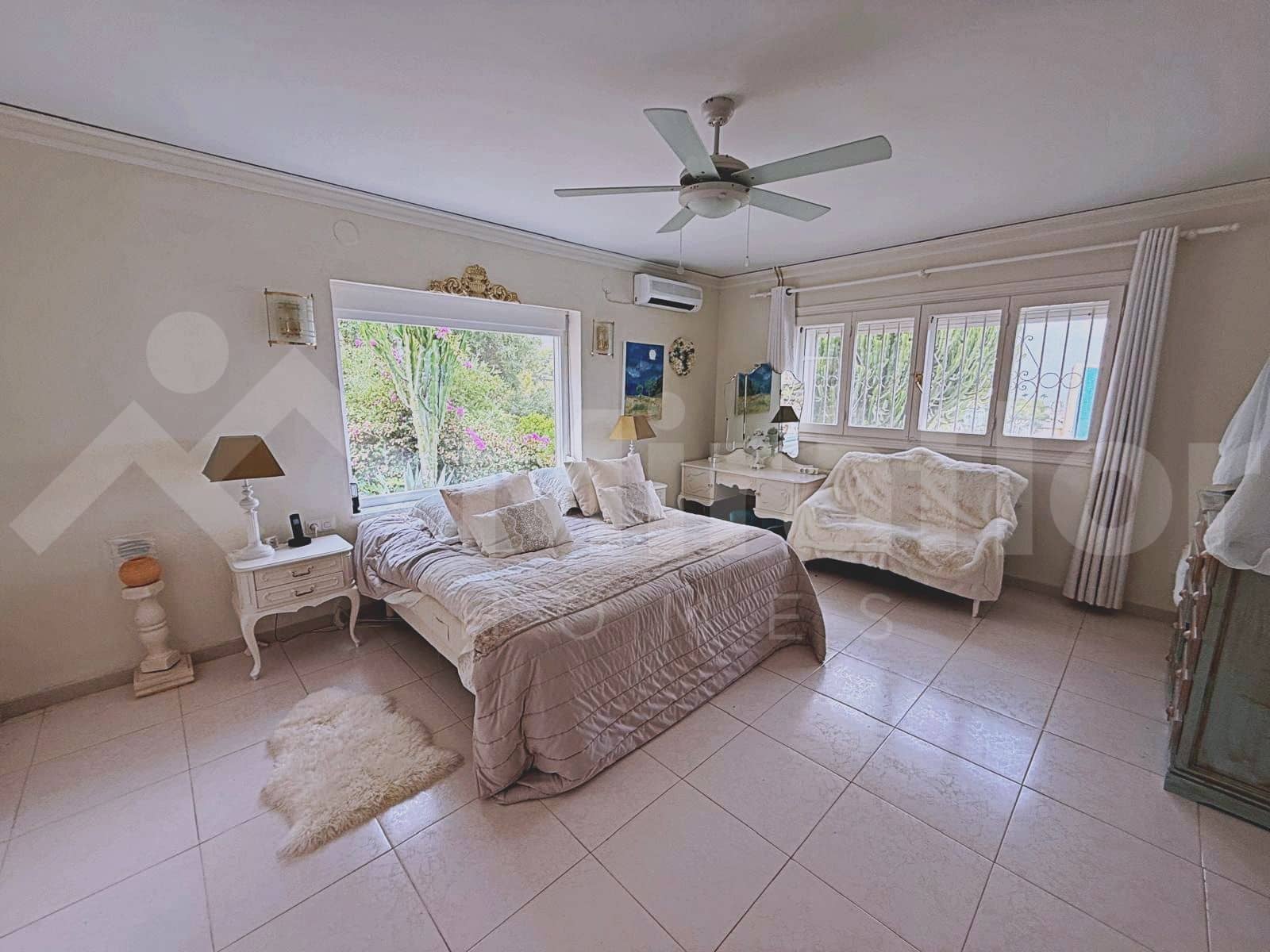 6 slaapkamer Villa te koop in Denia met zwembad - € 875.000 (Ref: 10079921)