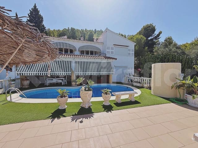 6 slaapkamer Villa te koop in Dénia met zwembad - € 875.000 (Ref: 10079921)
