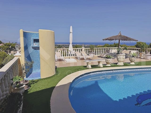 6 slaapkamer Villa te koop in Dénia met zwembad - € 875.000 (Ref: 10079921)