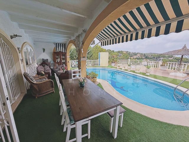 6 slaapkamer Villa te koop in Dénia met zwembad - € 875.000 (Ref: 10079921)