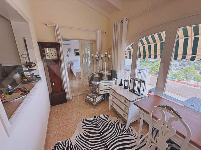 6 slaapkamer Villa te koop in Dénia met zwembad - € 875.000 (Ref: 10079921)