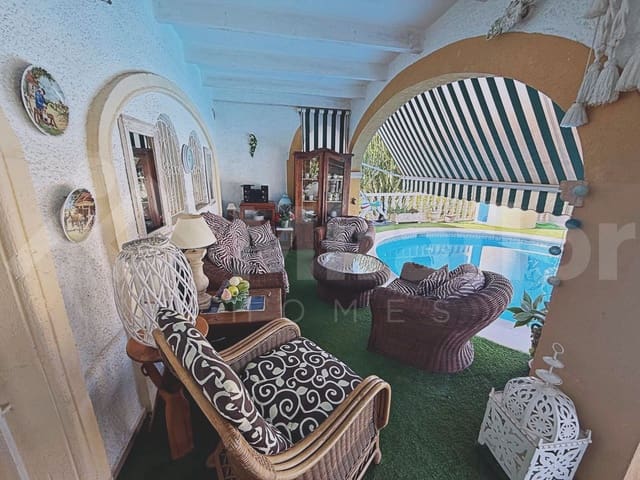 6 slaapkamer Villa te koop in Dénia met zwembad - € 875.000 (Ref: 10079921)