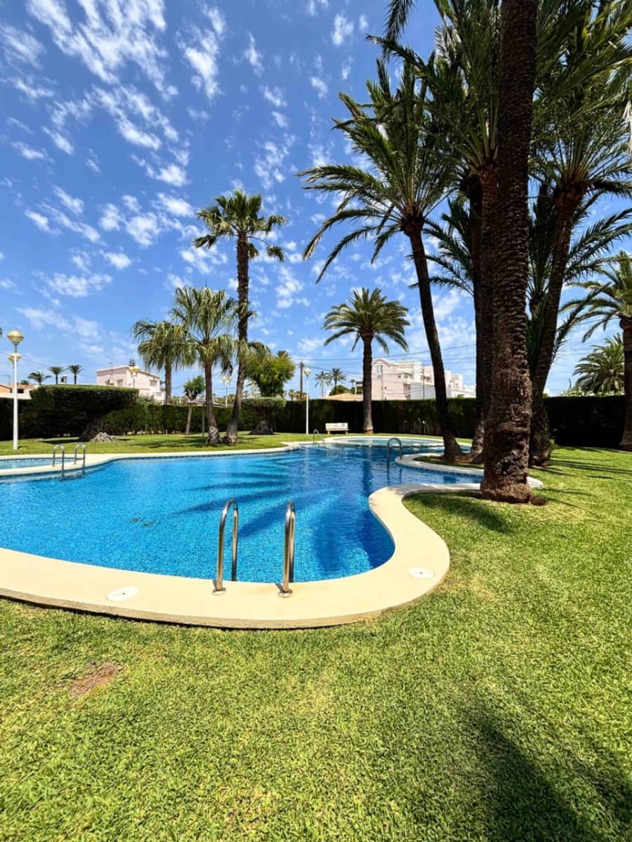 2 soveværelse Penthouse til salg i Denia med swimmingpool - € 289.000 (Ref: 10080902)