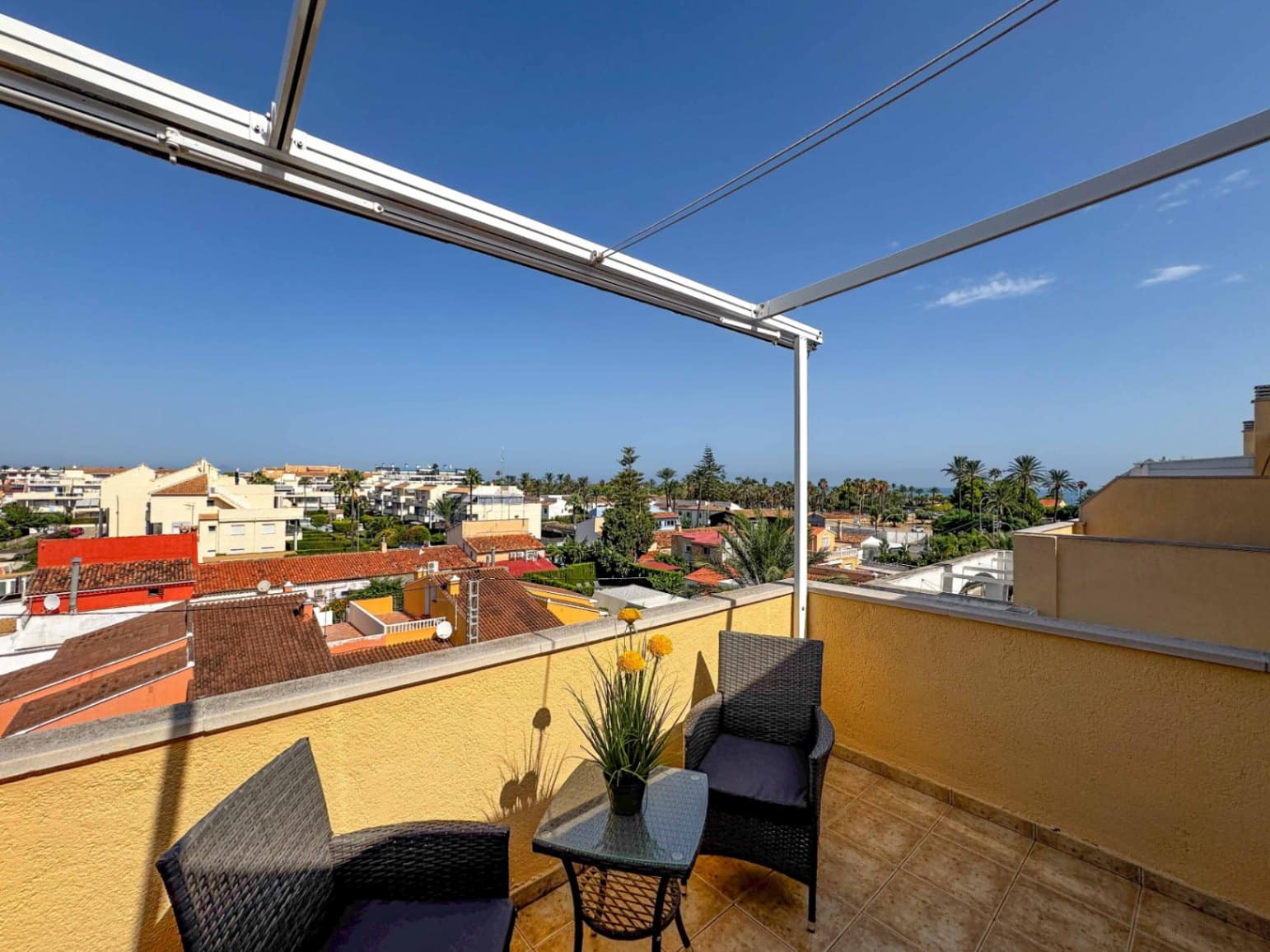 2 soveværelse Penthouse til salg i Denia med swimmingpool - € 289.000 (Ref: 10080902)