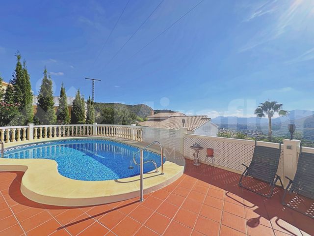 2 Zimmer Villa zu verkaufen in Pego mit Pool - 295.000 € (Ref: 10101093)