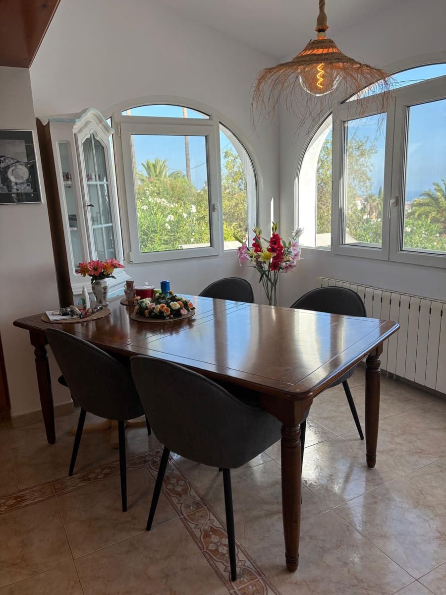 2 makuuhuone Huvila myytävänä paikassa Denia mukana uima-altaan - 595 000 € (Ref: 10102210)