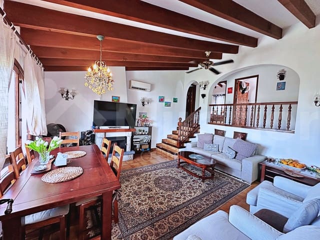 3 sypialnia Willa na sprzedaż w Monte Pego, Pego z basenem garażem - 430 000 € (Ref: 10136714)