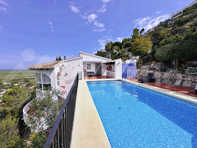 3 sypialnia Willa na sprzedaż w Monte Pego, Pego z basenem garażem - 430 000 € (Ref: 10136714)