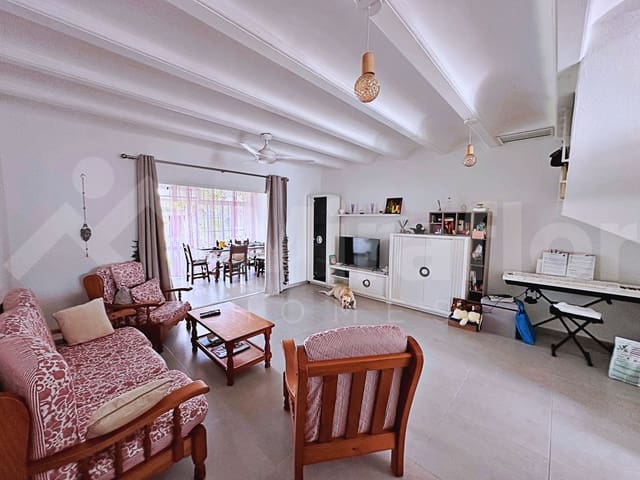 3 soveværelse Rækkehus til salg i Dénia med swimmingpool garage - € 360.000 (Ref: 10136715)