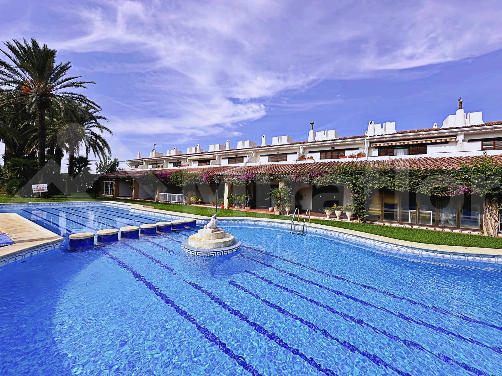 3 soveværelse Rækkehus til salg i Denia med swimmingpool garage - € 360.000 (Ref: 10136715)