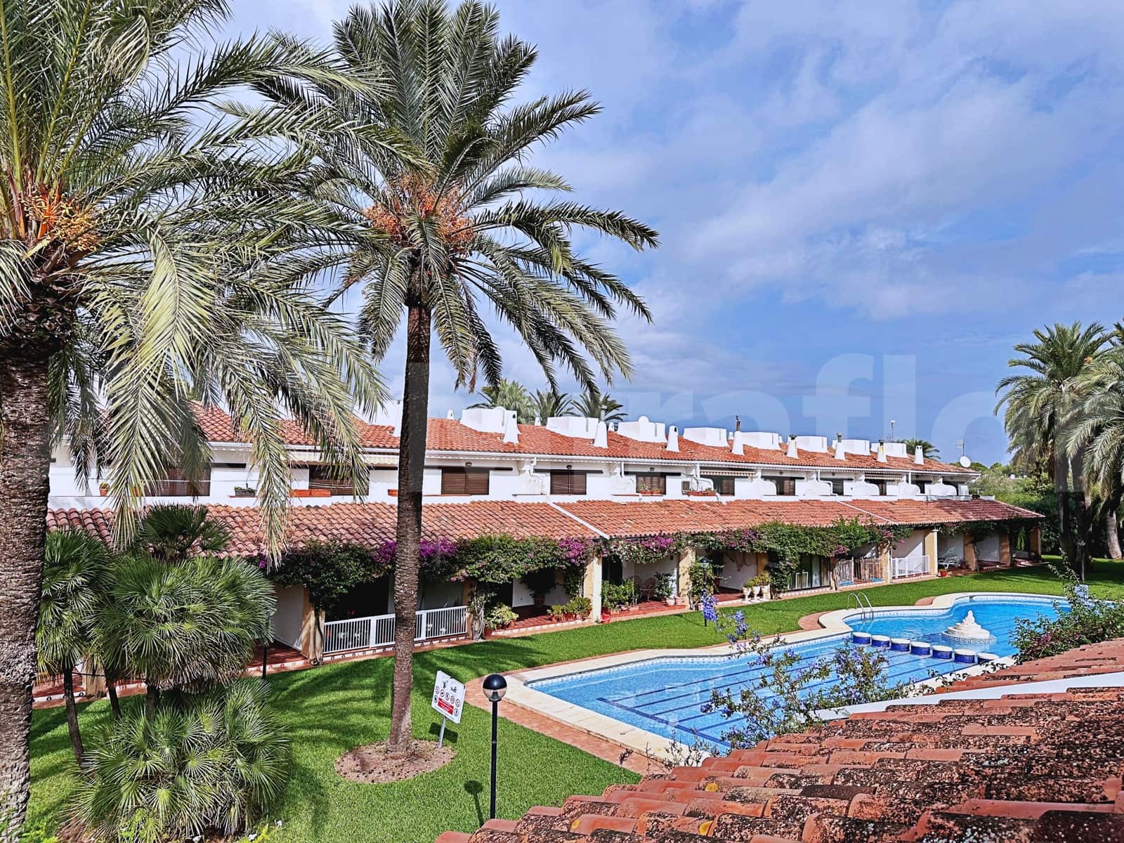 3 soveværelse Rækkehus til salg i Denia med swimmingpool garage - € 360.000 (Ref: 10136715)