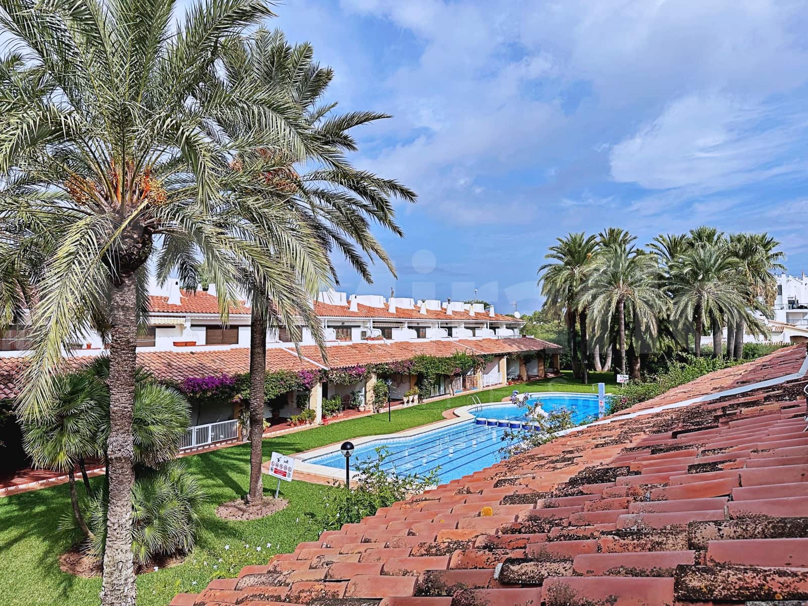 3 soveværelse Rækkehus til salg i Denia med swimmingpool garage - € 360.000 (Ref: 10136715)