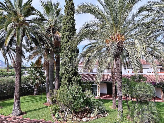 3 soveværelse Rækkehus til salg i Dénia med swimmingpool garage - € 360.000 (Ref: 10136715)