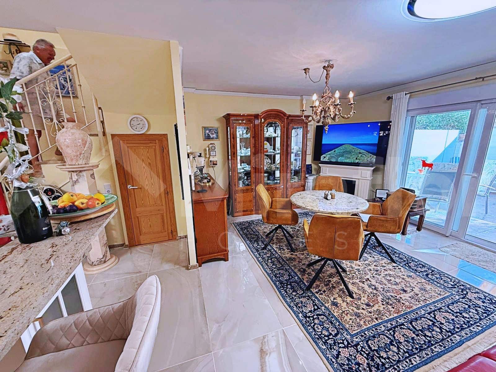 2 soveværelse Rækkehus til salg i Els Poblets med swimmingpool garage - € 299.000 (Ref: 10154225)