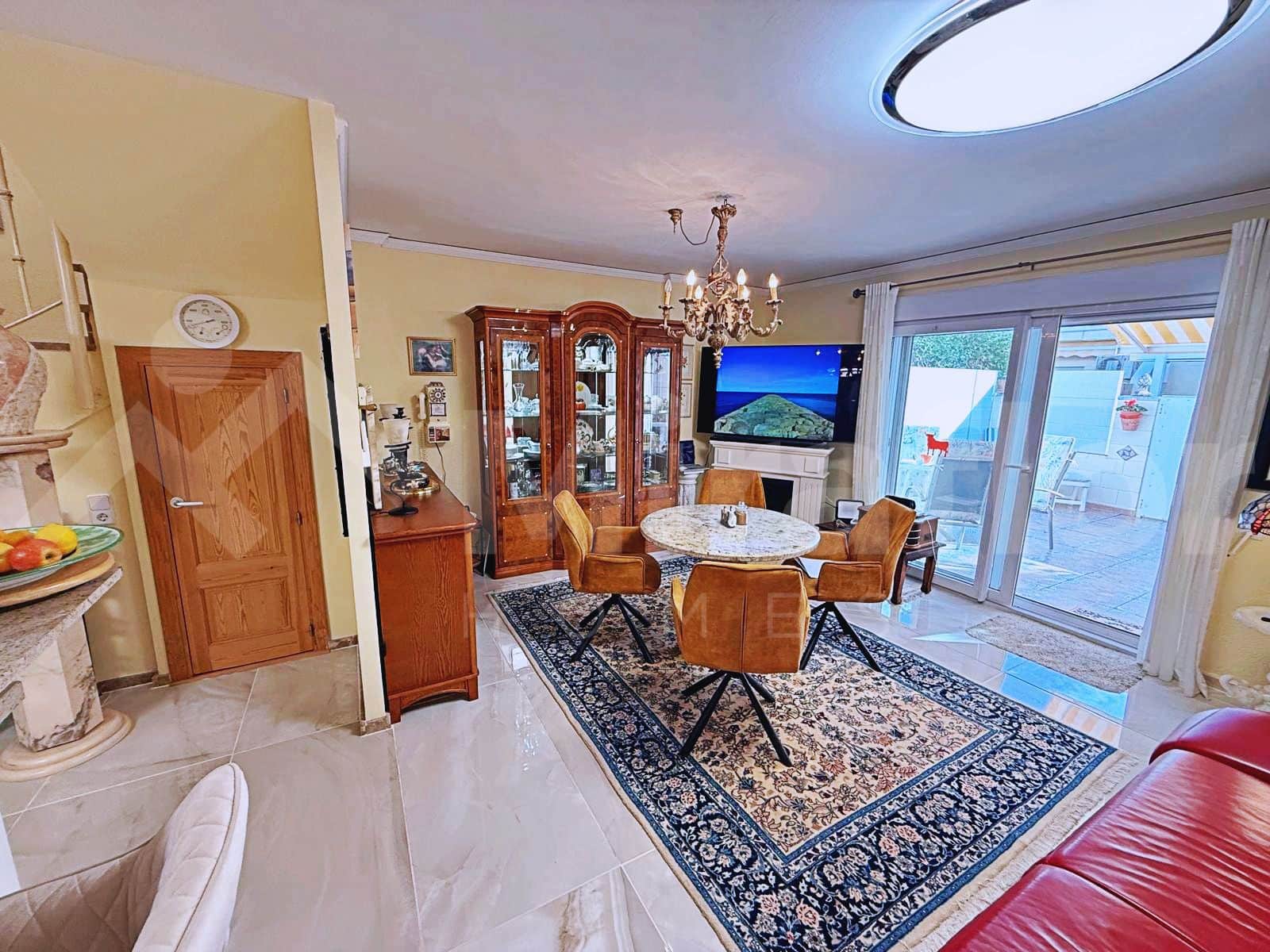 2 soveværelse Rækkehus til salg i Els Poblets med swimmingpool garage - € 299.000 (Ref: 10154225)
