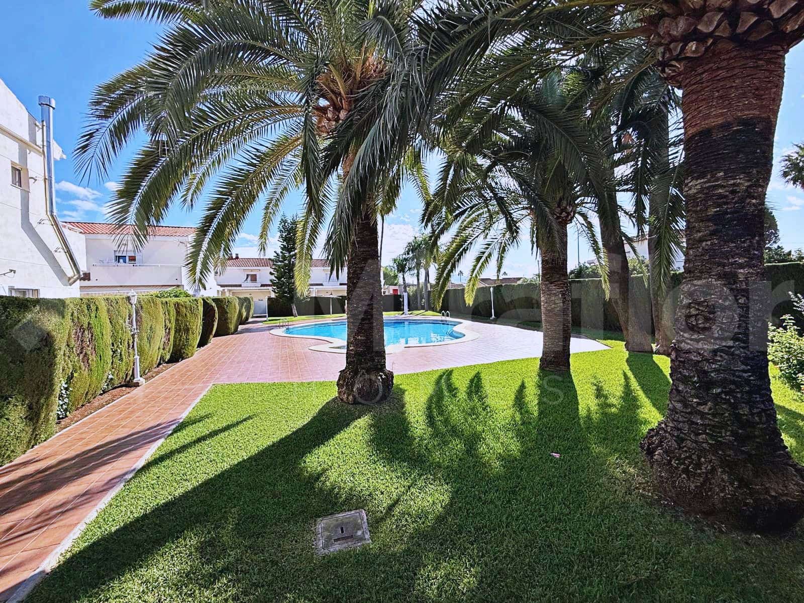 2 soveværelse Rækkehus til salg i Els Poblets med swimmingpool garage - € 299.000 (Ref: 10154225)
