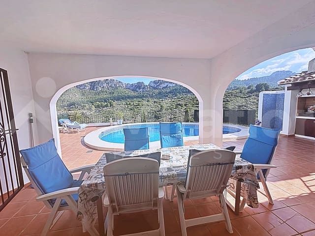 4 bedroom Villa for sale in Dénia with pool - € 450,000 (Ref: 10158689)